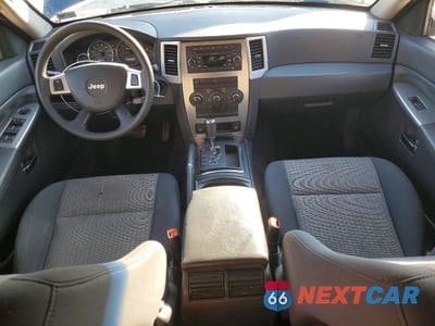 Zdjęcie 8 z 13 samochodu: 2010 JEEP GRAND CHEROKEE LAREDO VIN:1J4PR4GK3AC142923 - miniatura