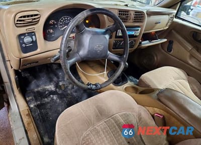 Zdjęcie 8 z 12 samochodu: 2001 CHEVROLET S TRUCK S10 VIN:1GCCS195218249950 - miniatura