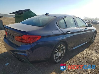 Trzecie zdjęcie samochodu z tyłu: 2018 BMW M550XI VIN:WBAJB9C5XJG464364 - miniatura