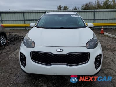 Piąte zdjęcie samochodu w środku: 2019 KIA SPORTAGE LX VIN:KNDPMCAC7K7604765 - miniatura