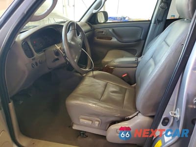 Zdjęcie 7 z 13 samochodu: 2002 TOYOTA SEQUOIA SR5 VIN:5TDBT44A12S122151 - miniatura