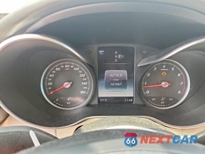 Zdjęcie 9 z 11 samochodu: 2015 MERCEDES-BENZ C 300 4MATIC VIN:55SWF4KB3FU034084 - miniatura