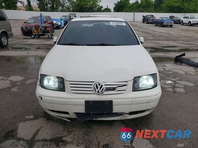 Piąte zdjęcie samochodu w środku: 2000 VOLKSWAGEN JETTA GLS TDI VIN:3VWSF29M7YM059643 - miniatura