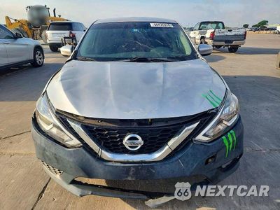 Piąte zdjęcie samochodu w środku: 2017 NISSAN SENTRA S VIN:3N1AB7AP8HY324076 - miniatura