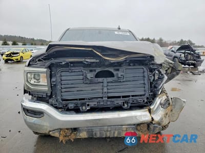 Piąte zdjęcie samochodu w środku: 2017 GMC SIERRA K1500 SLE VIN:3GTU2MEC0HG226732 - miniatura