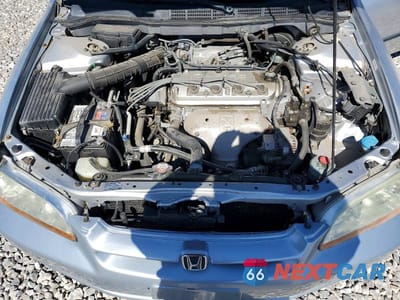 Zdjęcie 11 z 12 samochodu: 2000 HONDA ACCORD LX VIN:JHMCG5641YC034067 - miniatura