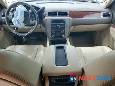 Zdjęcie 8 z 12 samochodu: 2011 GMC YUKON XL C1500 SLT VIN:1GKS1KE06BR202273 - miniatura