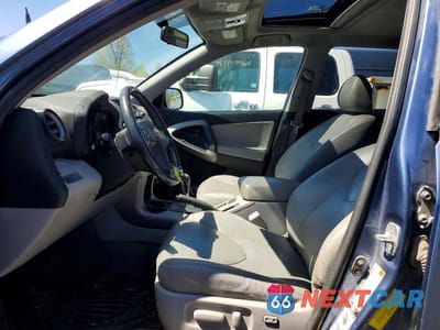 Zdjęcie 7 z 13 samochodu: 2008 TOYOTA RAV4 LIMITED VIN:JTMBD31V186086310 - miniatura