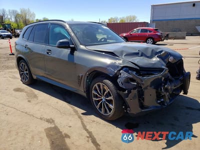 Czwarte zdjęcie samochodu z boku: 2025 BMW X5 XDRIVE50E VIN:5UX43EU02S9Y89333 - miniatura