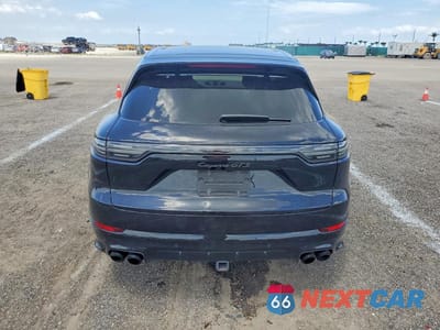 Zdjęcie 6 z 14 samochodu: 2021 PORSCHE CAYENNE GTS VIN:WP1AG2AY3MDA33930 - miniatura