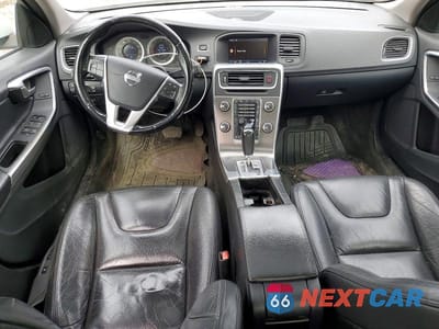 Zdjęcie 8 z 12 samochodu: 2011 VOLVO S60 T6 VIN:YV1902FH2B2010157 - miniatura