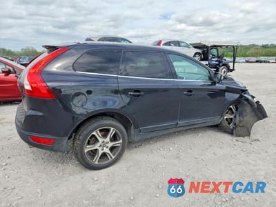 Trzecie zdjęcie samochodu z tyłu: 2012 VOLVO XC60 T6 VIN:YV4902DZ2C2255024 - miniatura