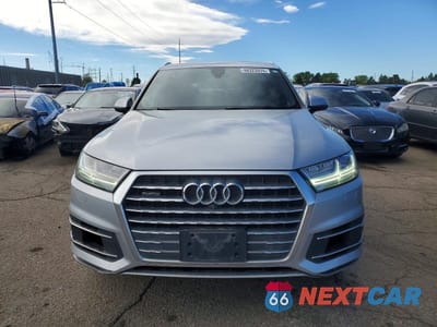 Piąte zdjęcie samochodu w środku: 2018 AUDI Q7 PREMIUM PLUS VIN:WA1LAAF75JD052555 - miniatura