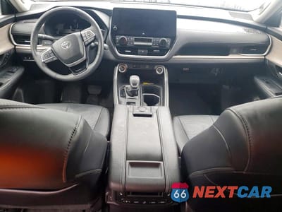 Zdjęcie 8 z 13 samochodu: 2024 TOYOTA GRAND HIGHLANDER XLE VIN:5TDAAAB57RS069097 - miniatura