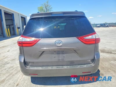 Zdjęcie 6 z 13 samochodu: 2016 TOYOTA SIENNA LE 8-PASSENGER VIN:5TDKK3DC6GS699022 - miniatura