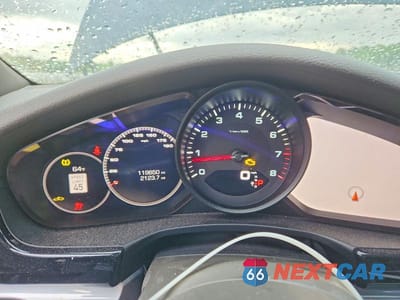Zdjęcie 9 z 12 samochodu: 2017 PORSCHE PANAMERA 2 VIN:WP0AA2A78HL102276 - miniatura