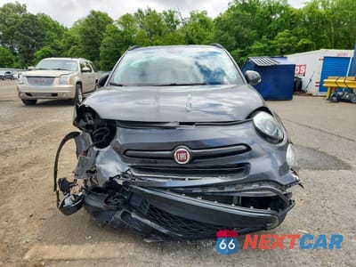 Piąte zdjęcie samochodu w środku: 2018 FIAT 500X TREKKING VIN:ZFBCFXCB6JP667488 - miniatura
