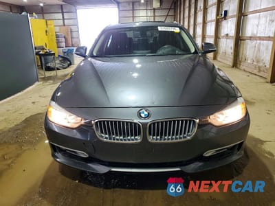 Piąte zdjęcie samochodu w środku: 2013 BMW 328 XI VIN:WBA3B3C55DF538967 - miniatura