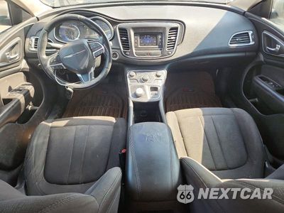 Zdjęcie 8 z 12 samochodu: 2015 CHRYSLER 200 LIMITED VIN:1C3CCCAB8FN646215 - miniatura