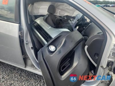 Zdjęcie 12 z 13 samochodu: 2010 HYUNDAI ELANTRA GLS VIN:KMHDU4AD8AU950059 - miniatura