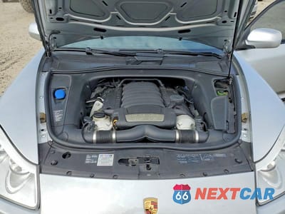 Zdjęcie 12 z 12 samochodu: 2010 PORSCHE CAYENNE GTS VIN:WP1AD2APXALA61550 - miniatura