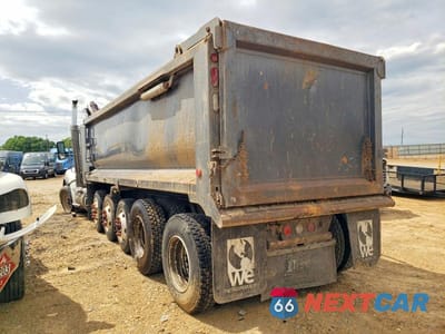 Trzecie zdjęcie samochodu z tyłu: 2021 KENWORTH CONSTRUCTION T880 VIN:1NKZXPTX2MJ440546 - miniatura