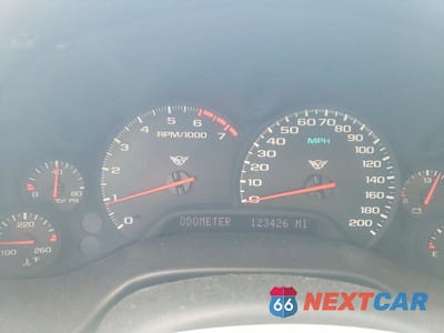 Zdjęcie 9 z 12 samochodu: 2004 CHEVROLET CORVETTE VIN:1G1YY22G845118199 - miniatura