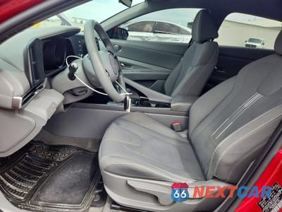 Zdjęcie 7 z 12 samochodu: 2021 HYUNDAI ELANTRA HYBRID BLUE VIN:KMHLM4AJXMU009413 - miniatura