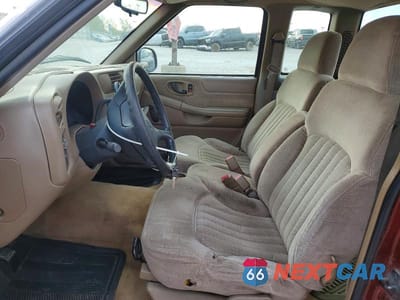 Zdjęcie 7 z 12 samochodu: 1998 CHEVROLET S TRUCK S10 VIN:1GCCS19X8WK109607 - miniatura