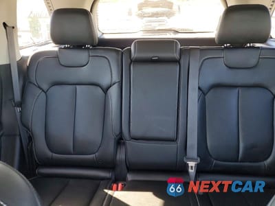 Zdjęcie 10 z 13 samochodu: 2023 JEEP GRAND CHEROKEE LIMITED VIN:1C4RJHBG8PC562895 - miniatura