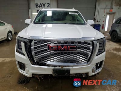 Piąte zdjęcie samochodu w środku: 2022 GMC YUKON XL DENALI VIN:1GKS2JKLXNR240583 - miniatura