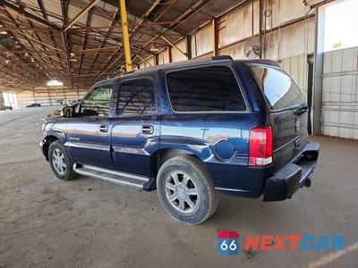 Drugie zdjęcie samochodu z przodu: 2004 CADILLAC ESCALADE LUXURY VIN:1GYEK63NX4R193814 - miniatura