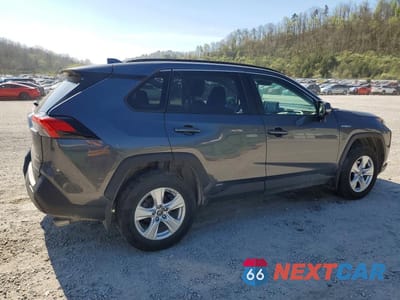 Trzecie zdjęcie samochodu z tyłu: 2021 TOYOTA RAV4 HYBRID XLE VIN:4T3R6RFV0MU021204 - miniatura