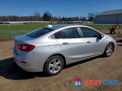Trzecie zdjęcie samochodu z tyłu: 2017 CHEVROLET CRUZE LT VIN:1G1BE5SM0H7135613 - miniatura