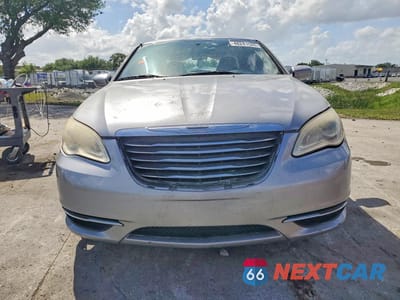 Piąte zdjęcie samochodu w środku: 2013 CHRYSLER 200 TOURING VIN:1C3CCBBB7DN765850 - miniatura