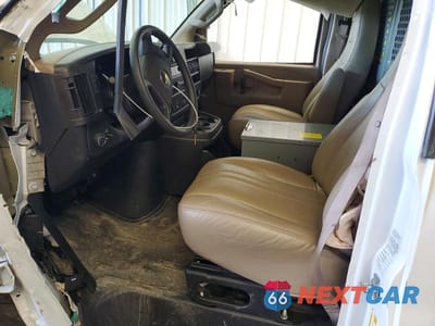 Zdjęcie 7 z 14 samochodu: 2024 CHEVROLET EXPRESS G2500 UTILITY / SERVICE VAN VIN:1GCWGAFP8R1291466 - miniatura