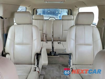 Zdjęcie 10 z 13 samochodu: 2014 CHEVROLET SUBURBAN K1500 LT VIN:1GNSKJE74ER179782 - miniatura