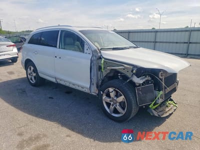 Czwarte zdjęcie samochodu z boku: 2015 AUDI Q7 PREMIUM PLUS VIN:WA1LGAFE0FD013523 - miniatura