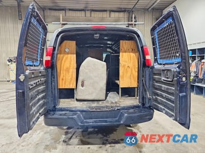 Zdjęcie 6 z 14 samochodu: 2005 CHEVROLET EXPRESS G2500 VIN:1GCGG25V351203539 - miniatura