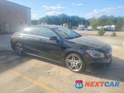 Czwarte zdjęcie samochodu z boku: 2014 MERCEDES-BENZ CLA 250 4MATIC VIN:WDDSJ4GB4EN104639 - miniatura
