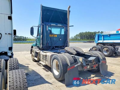 Trzecie zdjęcie samochodu z tyłu: 2017 MACK CXU612 SEMI TRUCK VIN:1M1AW01XXHM009775 - miniatura