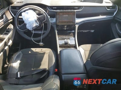Zdjęcie 8 z 13 samochodu: 2023 JEEP GRAND CHEROKEE L LAREDO VIN:1C4RJKAG6P8101695 - miniatura