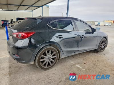 Trzecie zdjęcie samochodu z tyłu: 2018 MAZDA 3 TOURING VIN:3MZBN1L39JM266778 - miniatura