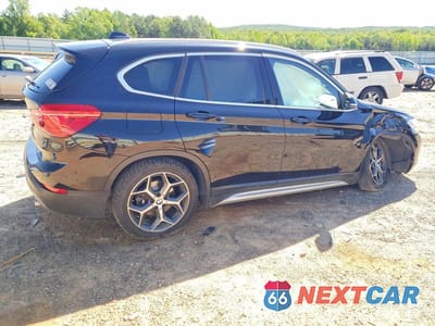 Trzecie zdjęcie samochodu z tyłu: 2018 BMW X1 XDRIVE28I VIN:WBXHT3C38J5L26945 - miniatura