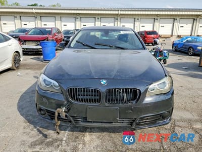 Piąte zdjęcie samochodu w środku: 2016 BMW 528 XI VIN:WBA5A7C50GG147209 - miniatura