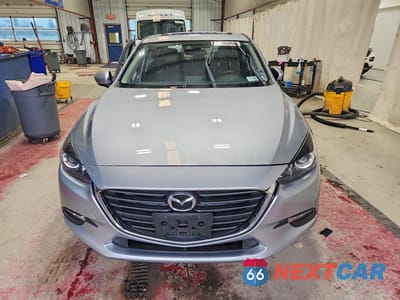 Piąte zdjęcie samochodu w środku: 2018 MAZDA 3 TOURING VIN:3MZBN1V35JM211970 - miniatura
