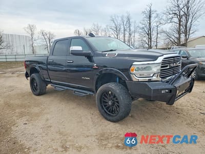 Czwarte zdjęcie samochodu z boku: 2021 RAM 2500 LARAMIE VIN:3C6UR5FL7MG560449 - miniatura