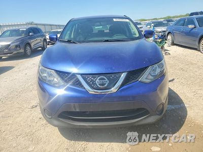 Piąte zdjęcie samochodu w środku: 2018 NISSAN ROGUE SPORT S VIN:JN1BJ1CR2JW262982 - miniatura