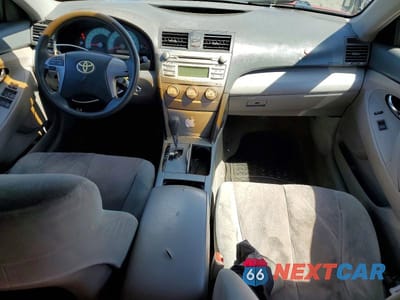 Zdjęcie 8 z 11 samochodu: 2010 TOYOTA CAMRY LE VIN:4T4BF3EKXAR012266 - miniatura