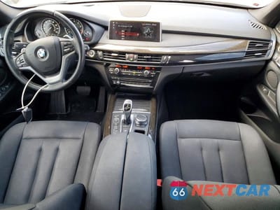 Zdjęcie 8 z 14 samochodu: 2018 BMW X5 SDRIVE35I VIN:5UXKR2C57J0Z21052 - miniatura